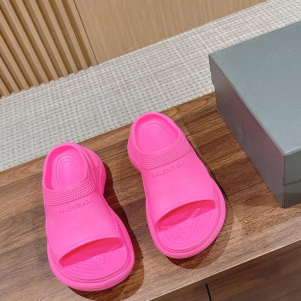 replica,schuhe,beste,kaufen,1:1,besten,seiten,Replik,turnschuhe,sneakers Balenciaga gemeinsame Plateau-Sandalen-Serie