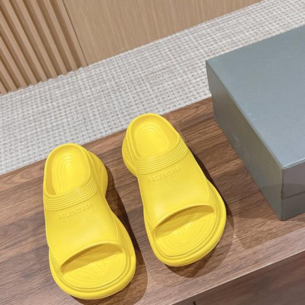 replica,schuhe,beste,kaufen,1:1,besten,seiten,Replik,turnschuhe,sneakers Balenciaga gemeinsame Plateau-Sandalen-Serie