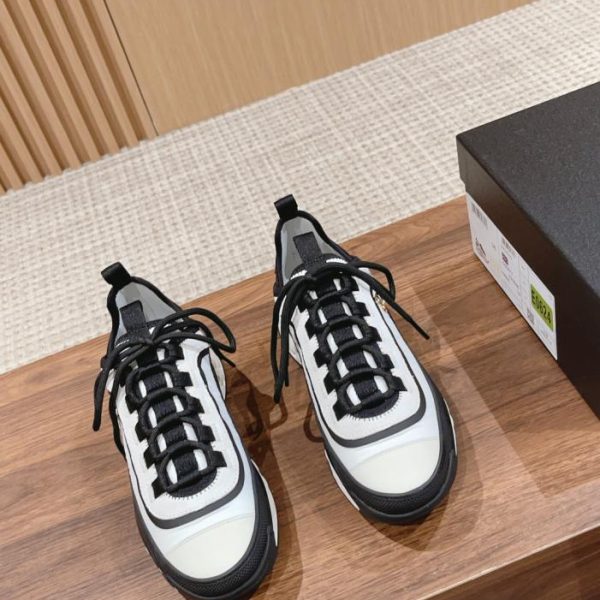 replica,schuhe,beste,kaufen,1:1,besten,seiten,Replik,turnschuhe,sneakers Klassische Chanel-Sneaker mit luftigem Polster und lässigem Design