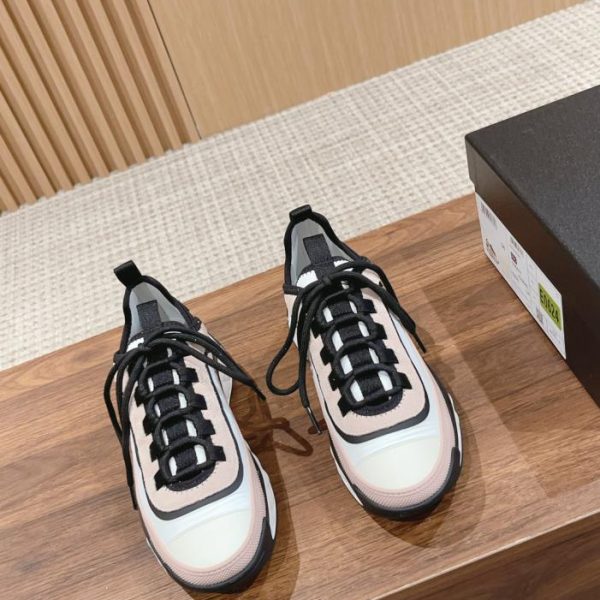 replica,schuhe,beste,kaufen,1:1,besten,seiten,Replik,turnschuhe,sneakers Klassische Chanel-Sneaker mit luftigem Polster und lässigem Design