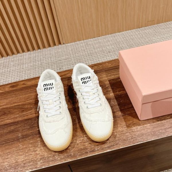 [Top-Version] Lässige Canvas-Sneaker von Miu Miu