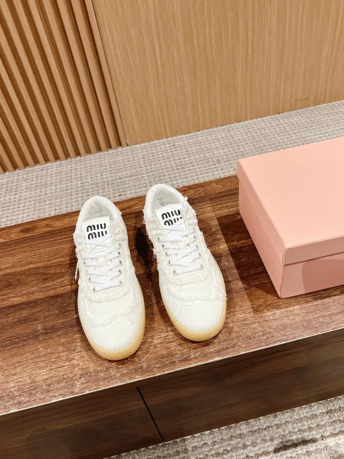 replica,schuhe,beste,kaufen,1:1,besten,seiten,Replik,turnschuhe,sneakers [Top-Version] Lässige Canvas-Sneaker von Miu Miu