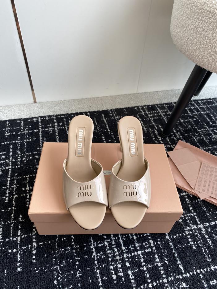 replica,schuhe,beste,kaufen,1:1,besten,seiten,Replik,turnschuhe,sneakers [Top-Version] (10 cm) Miu Miu Fischmaul-Sandalen