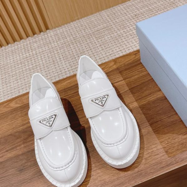 [Top-Version] Prada-Triangel-Retro-Loafer