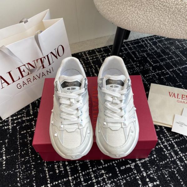 Lässige Sneakers der True Act-Serie von Valentino
