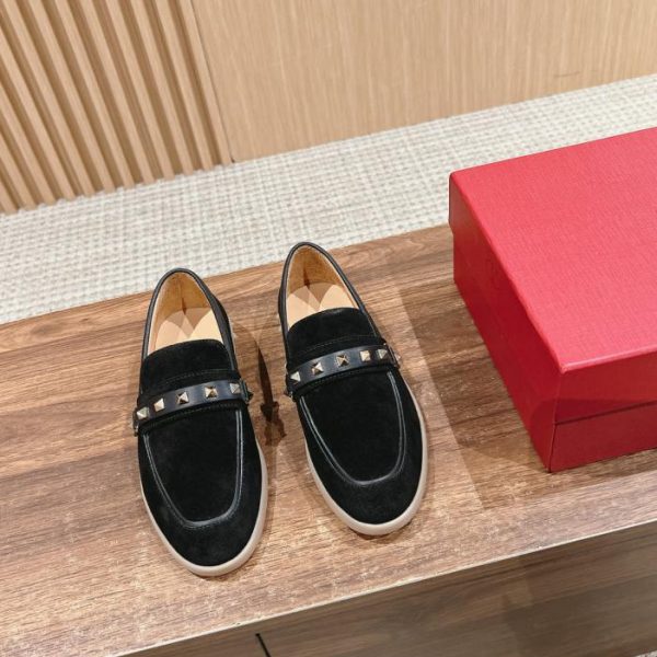 replica,schuhe,beste,kaufen,1:1,besten,seiten,Replik,turnschuhe,sneakers [Top-Version] #Valentino Loafer mit kleinen Knöpfen