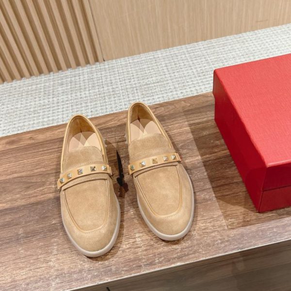 replica,schuhe,beste,kaufen,1:1,besten,seiten,Replik,turnschuhe,sneakers [Top-Version] #Valentino Loafer mit kleinen Knöpfen
