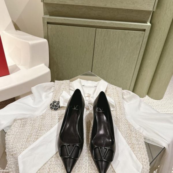 replica,schuhe,beste,kaufen,1:1,besten,seiten,Replik,turnschuhe,sneakers [Top-Version] Ballerinas von Valentino