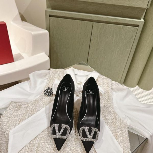 replica,schuhe,beste,kaufen,1:1,besten,seiten,Replik,turnschuhe,sneakers [Top-Version] Ballerinas von Valentino