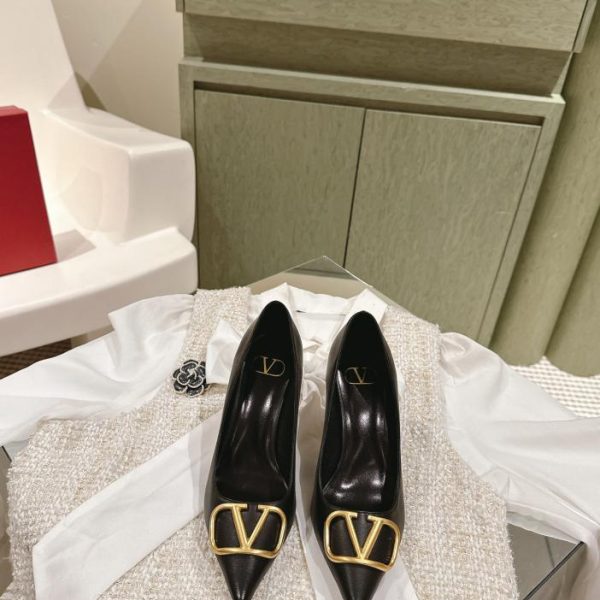 replica,schuhe,beste,kaufen,1:1,besten,seiten,Replik,turnschuhe,sneakers [Top-Version] Ballerinas von Valentino