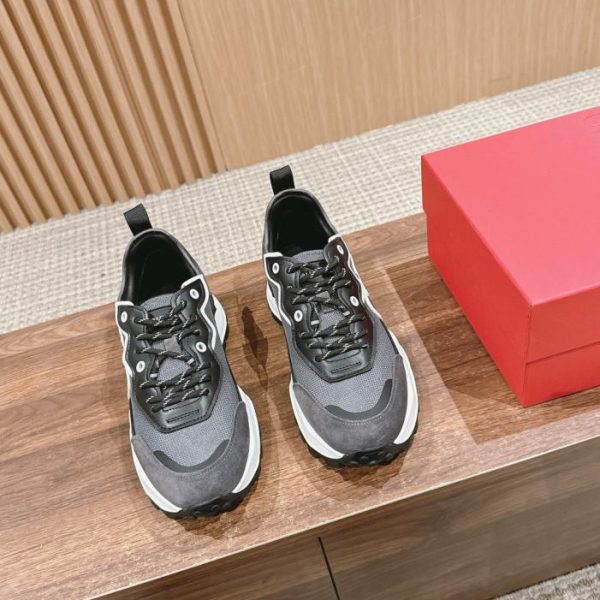 replica,schuhe,beste,kaufen,1:1,besten,seiten,Replik,turnschuhe,sneakers Low-Top-Sneaker von Valentino Garavani