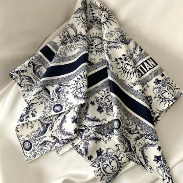 Quadratischer Seidenschal von Dior