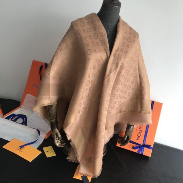 replica,schuhe,beste,kaufen,1:1,besten,seiten,Replik,turnschuhe,sneakers Quadratischer Schal aus Seidenwolle