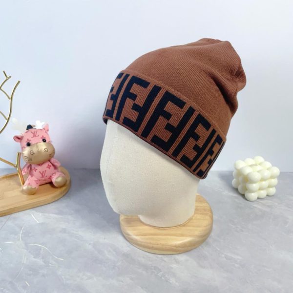 Fendis neueste Wollstrickmütze, Unisex