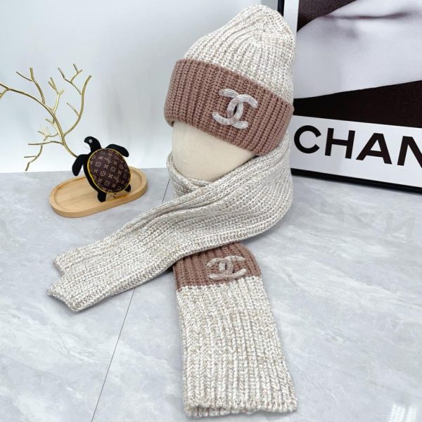 Chanel neues Set aus Mütze und Schal
