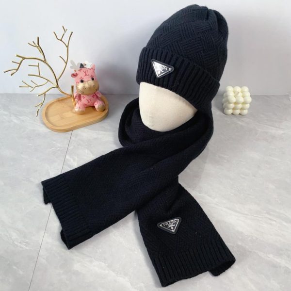 replica,schuhe,beste,kaufen,1:1,besten,seiten,Replik,turnschuhe,sneakers Zweiteiliger Hut aus Wolle von Prada