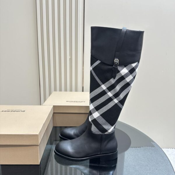 BURBERRBBR-Stiefel vom Designer Daniel Lee
