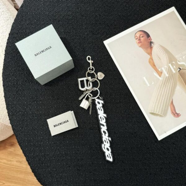 Balenciaga Rodeo kleiner Schlüsselanhänger mit Anhänger (92C0)