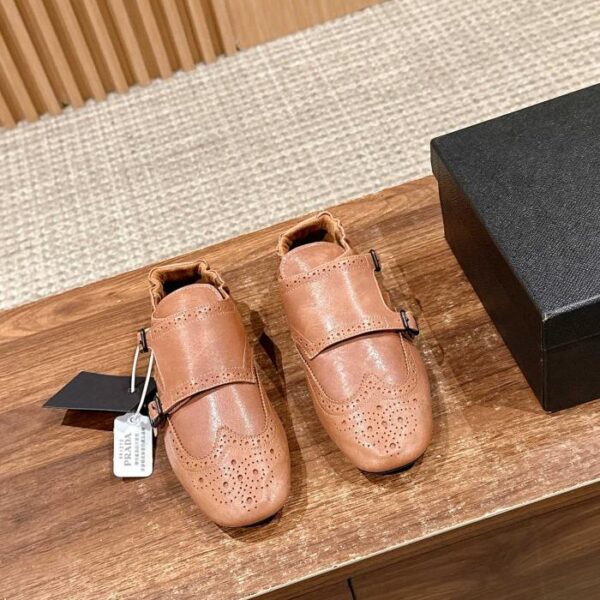 replica,schuhe,beste,kaufen,1:1,besten,seiten,Replik,turnschuhe,sneakers [Top-Version] Prada Frühjahr und Sommer neue dreieckige Logo-weiße Schuhe mit dicken Sohlen, Freizeitschuhe, Wildleder- und Glattledernähte (07E4)