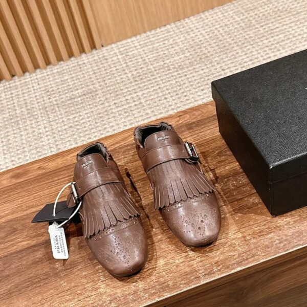 replica,schuhe,beste,kaufen,1:1,besten,seiten,Replik,turnschuhe,sneakers [Top-Version] Prada Frühjahr und Sommer neue dreieckige Logo-weiße Schuhe mit dicken Sohlen, Freizeitschuhe, Wildleder- und Glattledernähte (259F)