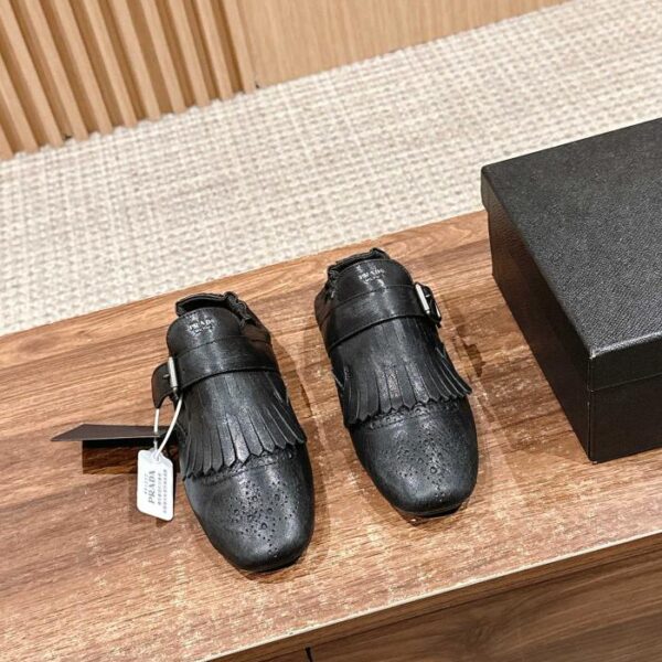 replica,schuhe,beste,kaufen,1:1,besten,seiten,Replik,turnschuhe,sneakers [Top-Version] Prada Frühjahr und Sommer neue weiße Schuhe mit dreieckigem Logo und dicken Sohlen, Freizeitschuhe aus Wildleder und Glattledernähten