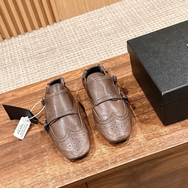 replica,schuhe,beste,kaufen,1:1,besten,seiten,Replik,turnschuhe,sneakers [Top-Version] Prada Frühjahr und Sommer neue dreieckige Logo-weiße Schuhe mit dicken Sohlen, Freizeitschuhe, Wildleder- und Glattledernähte (A304)