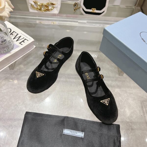 Prada Frühlings- und Sommerneue Mary-Jane-Ballerinas