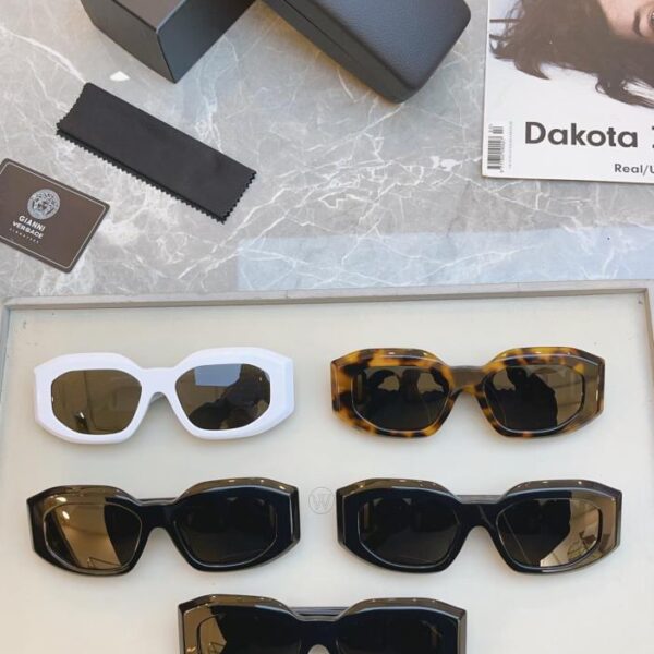 replica,schuhe,beste,kaufen,1:1,besten,seiten,Replik,turnschuhe,sneakers VERSACE neue Sonnenbrille MODELL VE4425