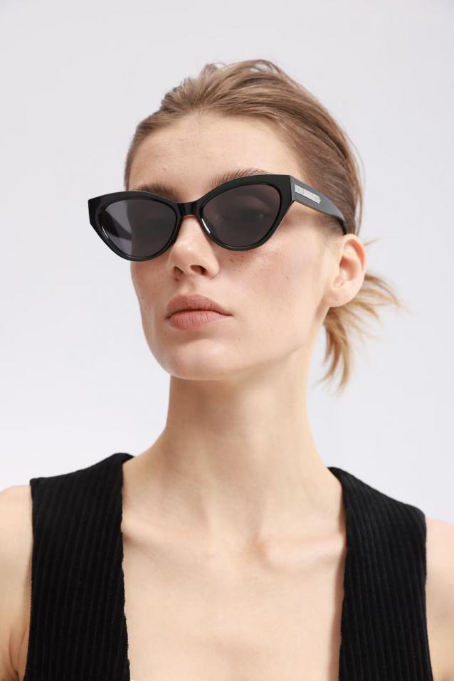 replica,schuhe,beste,kaufen,1:1,besten,seiten,Replik,turnschuhe,sneakers FENDI Sonnenbrille in Top-Originalqualität, MODELL FE 40164U replica,schuhe,beste,kaufen,1:1,besten,seiten,Replik,turnschuhe,sneakers FENDI Sonnenbrille in Top-Originalqualität, MODELL FE 40164U