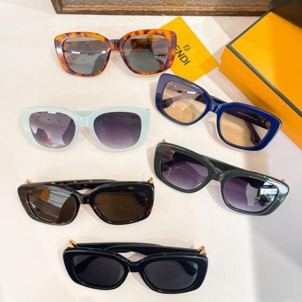 FENDI Sonnenbrille in Top-Originalqualität, MODELL FE40138I