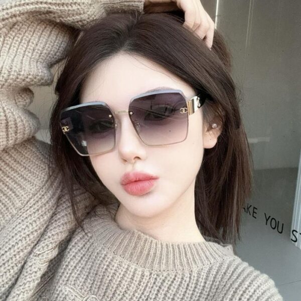 CHANEL Sonnenbrille in Top-Originalqualität, MODELL CH8047