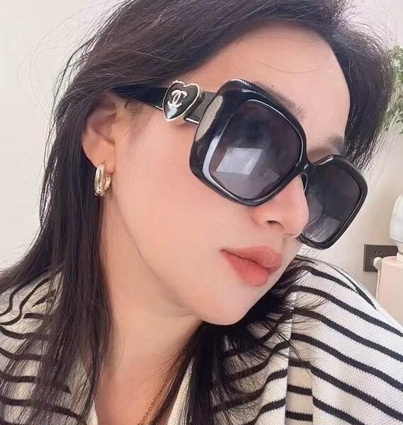 CHANEL Sonnenbrille in Top-Originalqualität, MODELL 5518