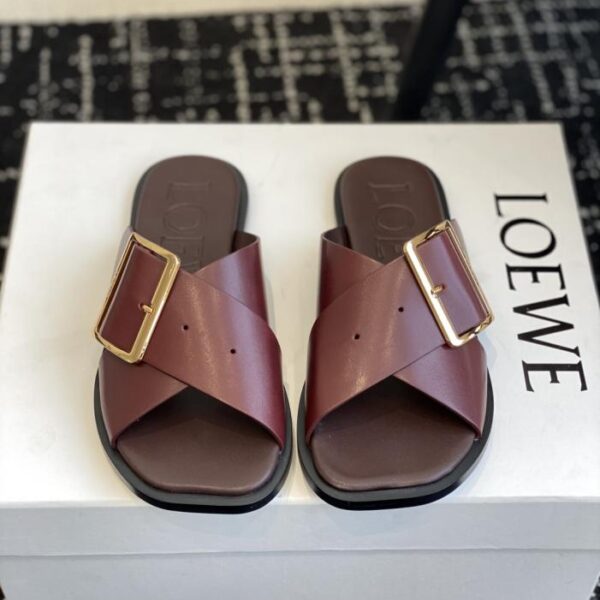LOEWE Frühjahr und Sommer neue Hausschuhe mit quadratischer Schnalle