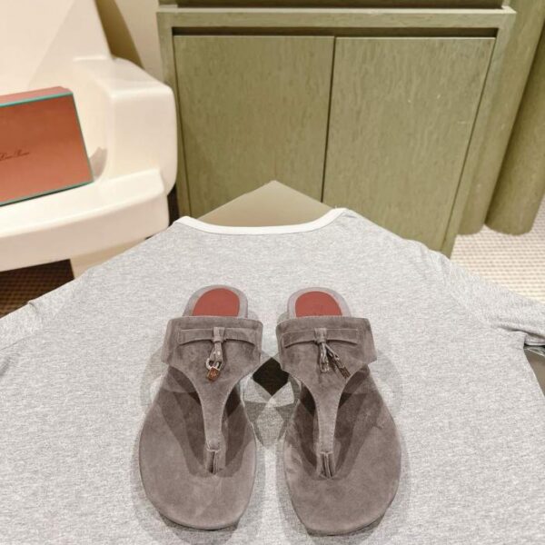 Neue Sandalen von Loro Piana