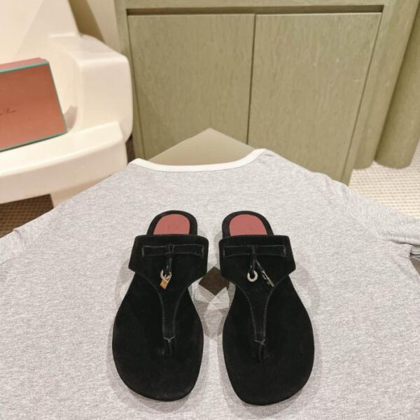 Neue Sandalen von Loro Piana
