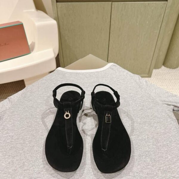 Neue Sandalen von Loro Piana