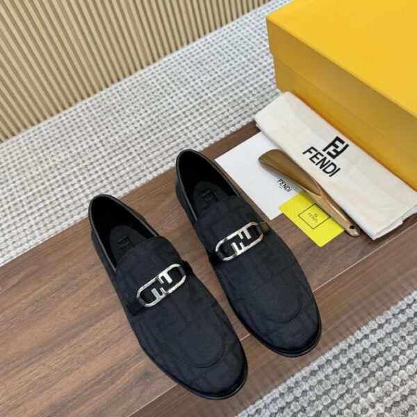 replica,schuhe,beste,kaufen,1:1,besten,seiten,Replik,turnschuhe,sneakers FENDI Herren-Business-Casual-Lederschuhe