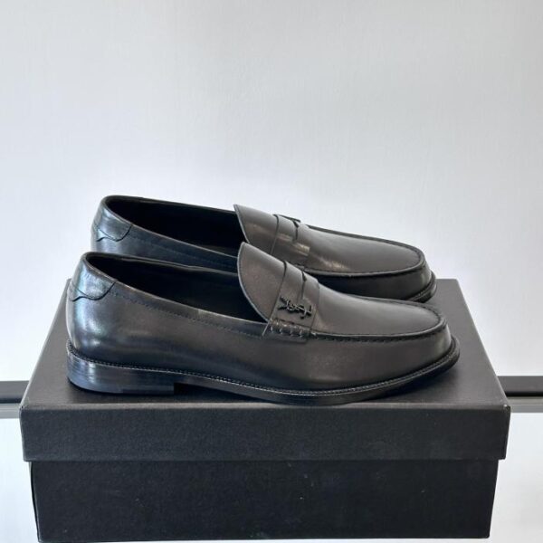 SAINT LAURENT High-End-Herrenschuhe aus formellem Leder