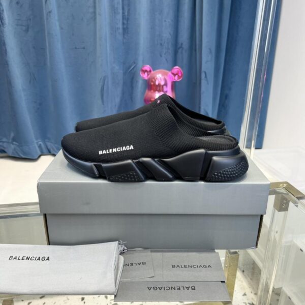 replica,schuhe,beste,kaufen,1:1,besten,seiten,Replik,turnschuhe,sneakers Paar Schuhe von Balenciaga