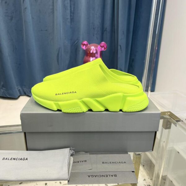 replica,schuhe,beste,kaufen,1:1,besten,seiten,Replik,turnschuhe,sneakers Paar Schuhe von Balenciaga