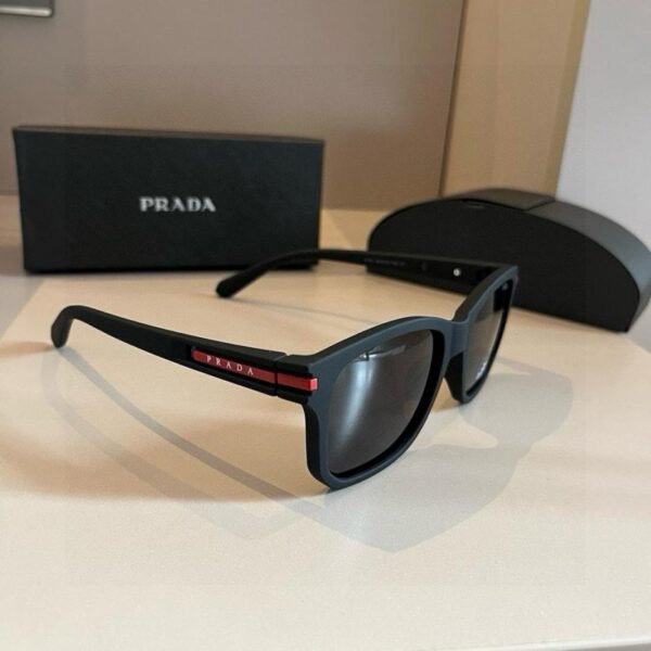 Trendige Prada-Sonnenbrillen für Herren und Damen🕶