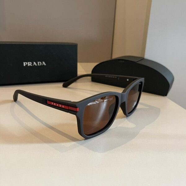 Trendige Prada-Sonnenbrillen für Herren und Damen🕶