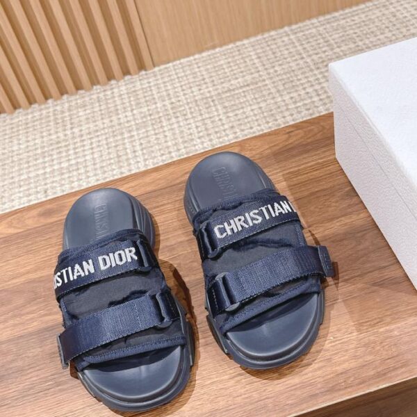 DIOR Dior Frühlings- und Sommer-Neue Strandpantoffeln mit dicken Sohlen
