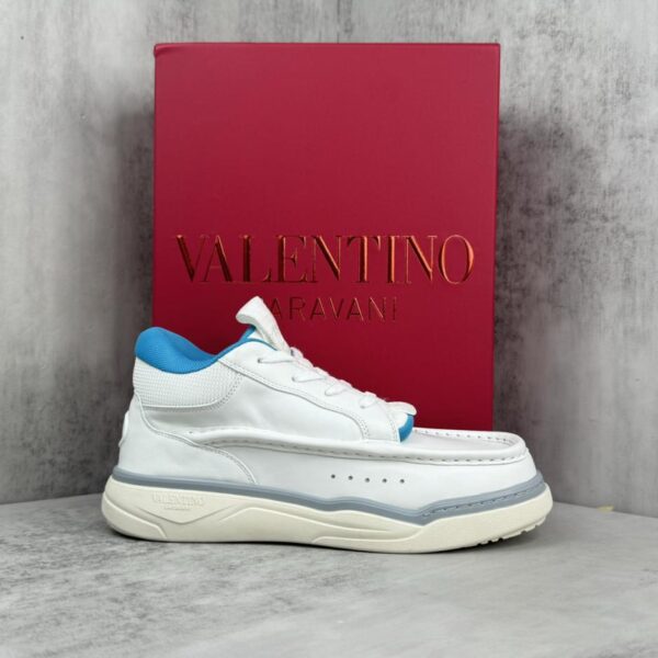 Valentinos neue vielseitige Freizeit-Sneaker
