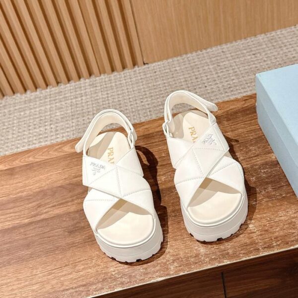 replica,schuhe,beste,kaufen,1:1,besten,seiten,Replik,turnschuhe,sneakers Pradas neue Klettsandalen mit dicker Sohle