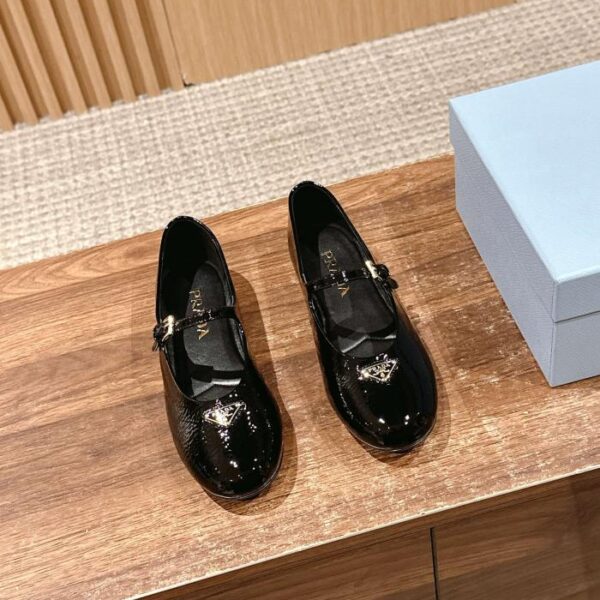 replica,schuhe,beste,kaufen,1:1,besten,seiten,Replik,turnschuhe,sneakers Prada neue Mary Jane Schuhe