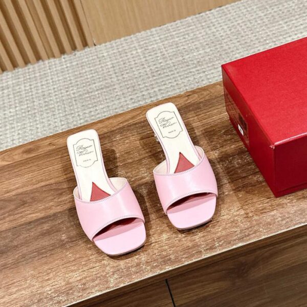 replica,schuhe,beste,kaufen,1:1,besten,seiten,Replik,turnschuhe,sneakers Roger Vivier Frühjahr/Sommer Neue Hausschuhe mit Diamantabsatz