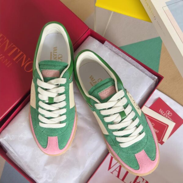 VALENTINO UPVILLAGE Serie Nietenpaar Modelle lässige Sportschuhe