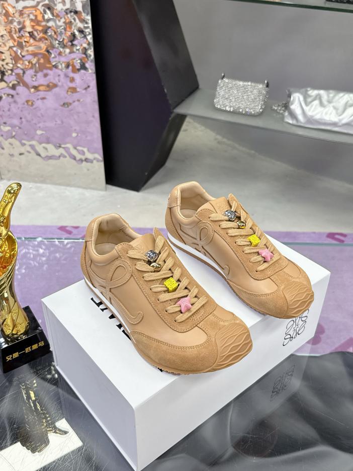 replica,schuhe,beste,kaufen,1:1,besten,seiten,Replik,turnschuhe,sneakers Die neuen Ballettschuhe LOEWE Ballet Runner2.0 für Paare replica,schuhe,beste,kaufen,1:1,besten,seiten,Replik,turnschuhe,sneakers Die neuen Ballettschuhe LOEWE Ballet Runner2.0 für Paare