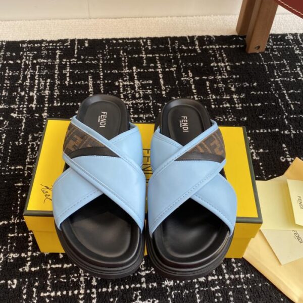 replica,schuhe,beste,kaufen,1:1,besten,seiten,Replik,turnschuhe,sneakers Fendi Diagonal Serie FF alte Blume ein Wort Kreuz dicken Boden Sandalen Hausschuhe